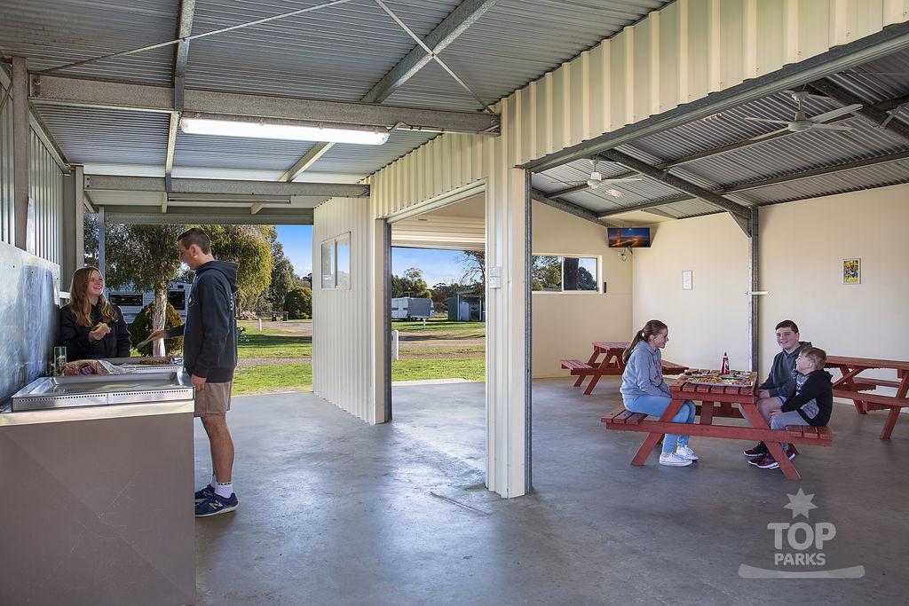 Horsham Holiday Park Exterior photo